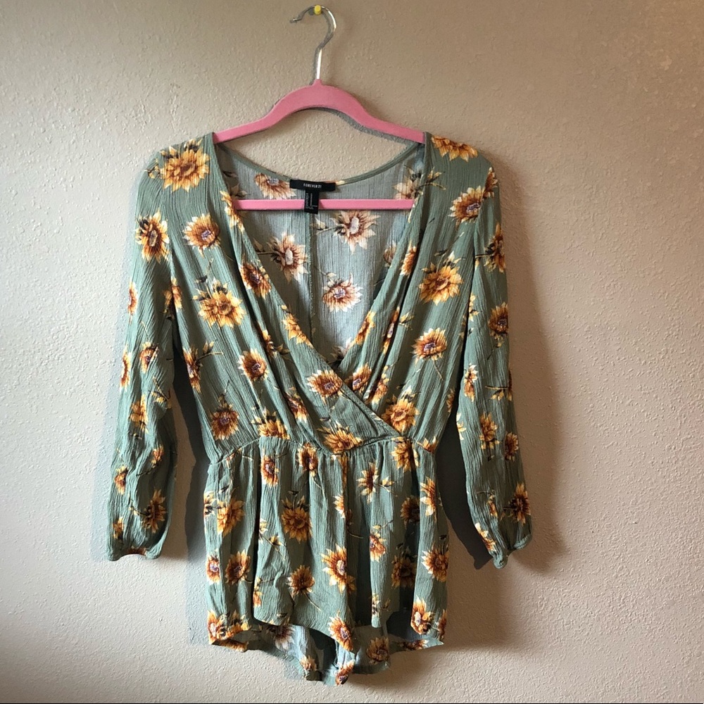 Light green sunflower romper F21
